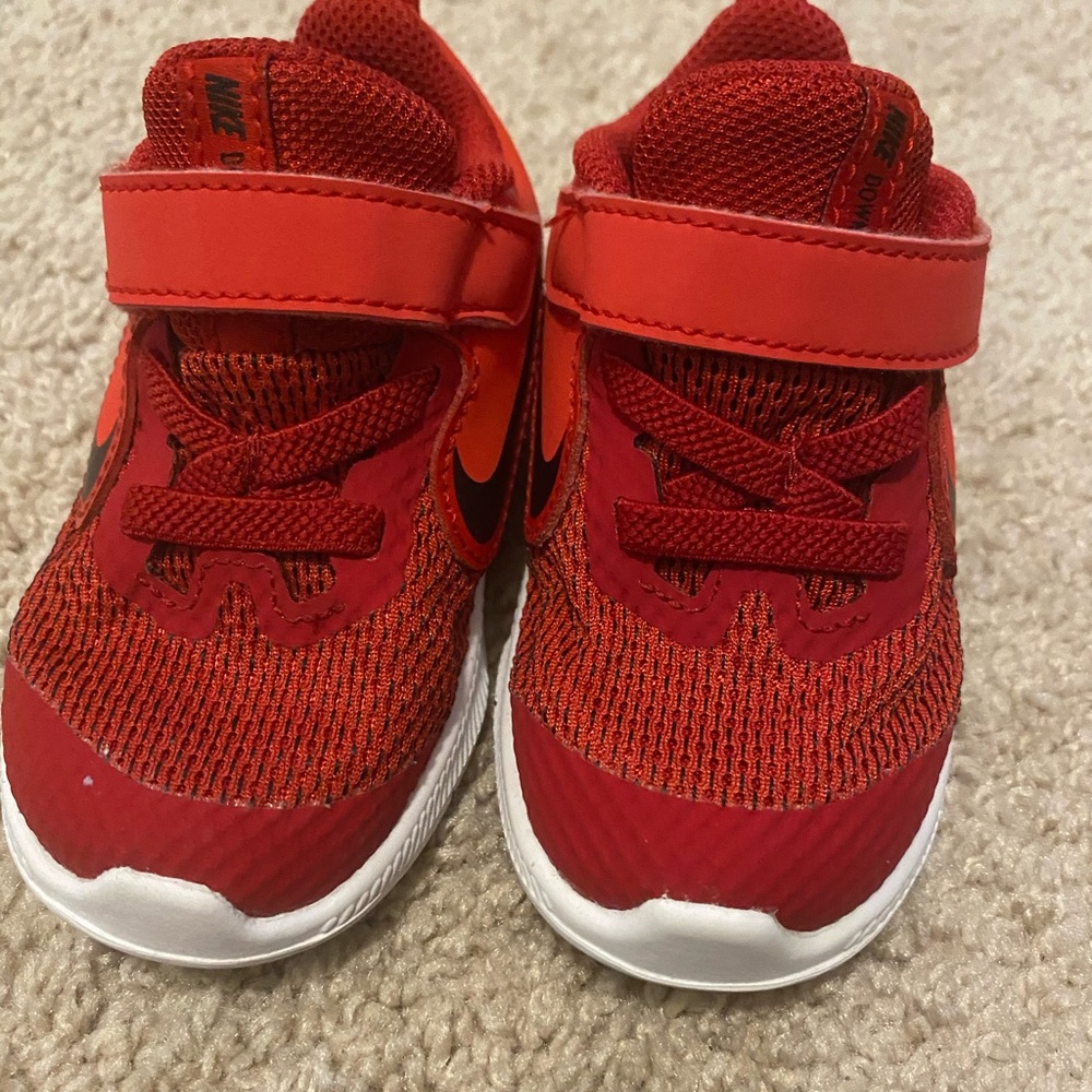 Toddler size 5 Downshifter 9 running shoes
